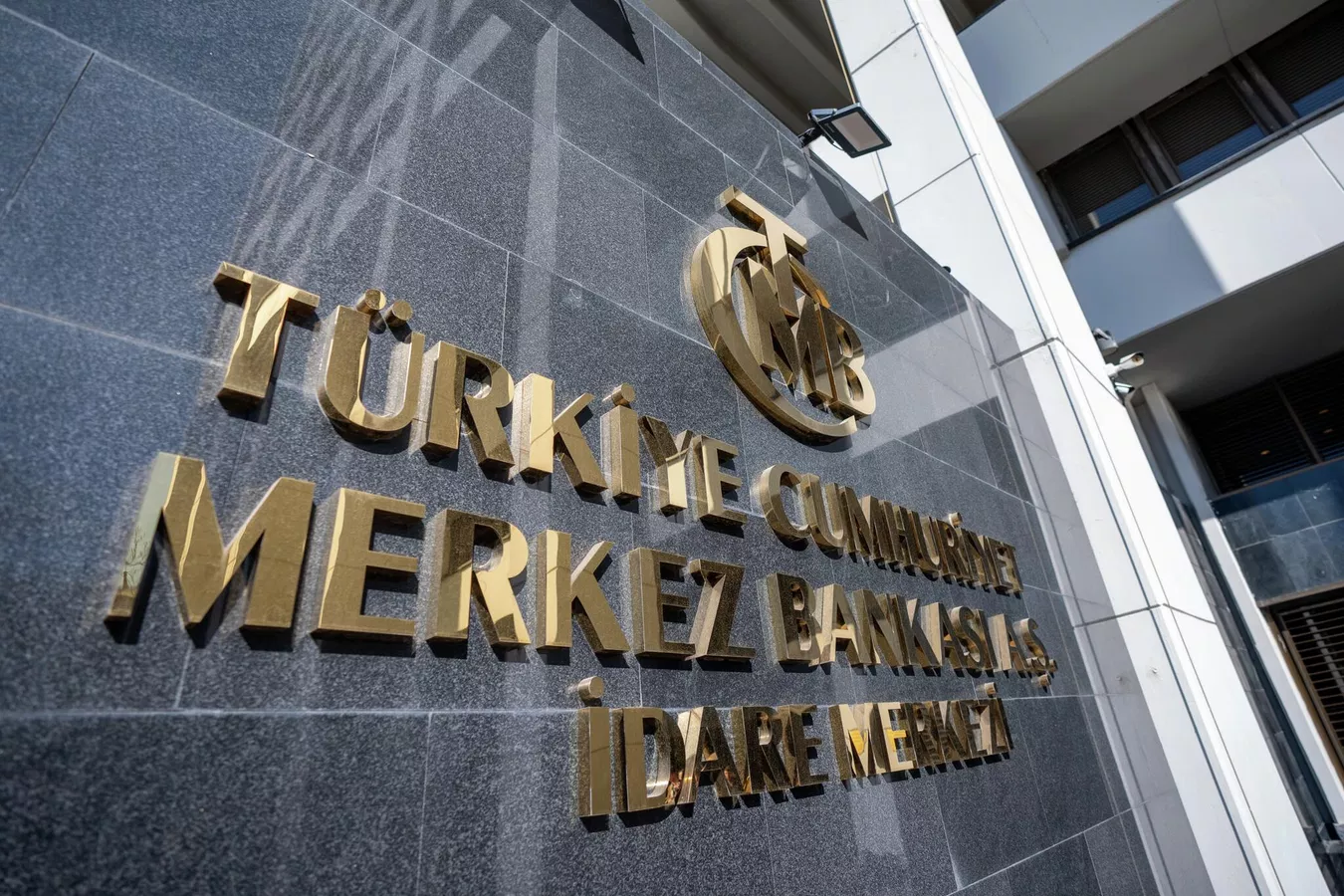 Merkez Bankası faiz kararını açıkladı: Politika faizi yüzde 37’de kaldı
